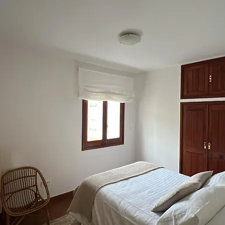 En 1ª Linea De Playa Silgar Con Ubicacion Perfecta Y Parking Privado
