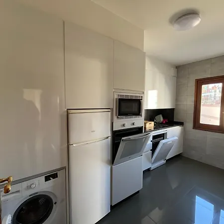 En 1ª Linea De Playa Silgar Con Ubicacion Perfecta Y Parking Privado سانكسينكسو